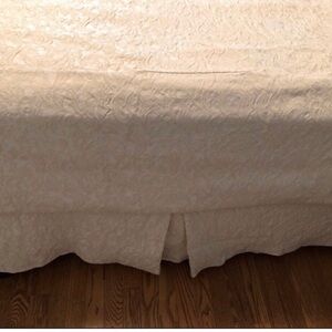 Z Gallerie Cream Queen Bed Skirt